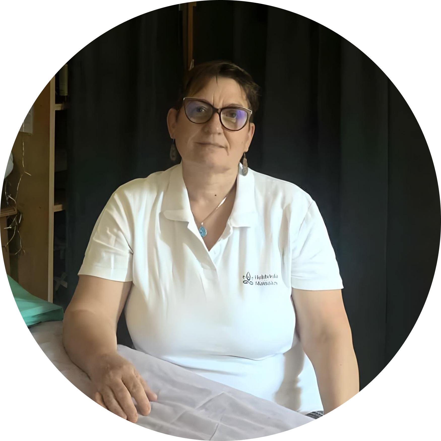 Sarudi Krisztina, a Holdviola Masszázs masszőre